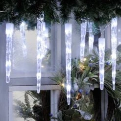 24 Colour Changing Icicle LED Lights On Clear Cable -Garden Gold Store icicle blue white light2 web